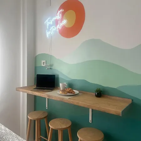 5 Mins From El Palo Wifi & Ac Apartment Malaga
